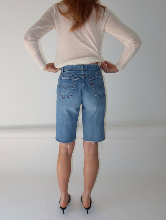 VINTAGE LEVI'S 501 CUT OFFS  27"