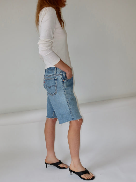 VINTAGE LEVI'S 501 CUT OFFS 32"